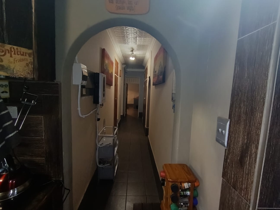 5 Bedroom Property for Sale in Mooinooi North West